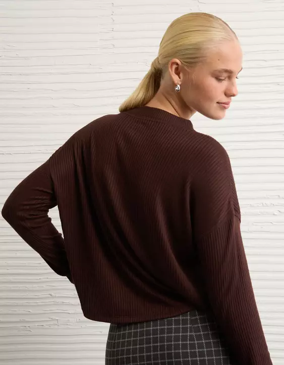 AE Long-Sleeve Waffle Plush Crew Neck Tee - Image 2