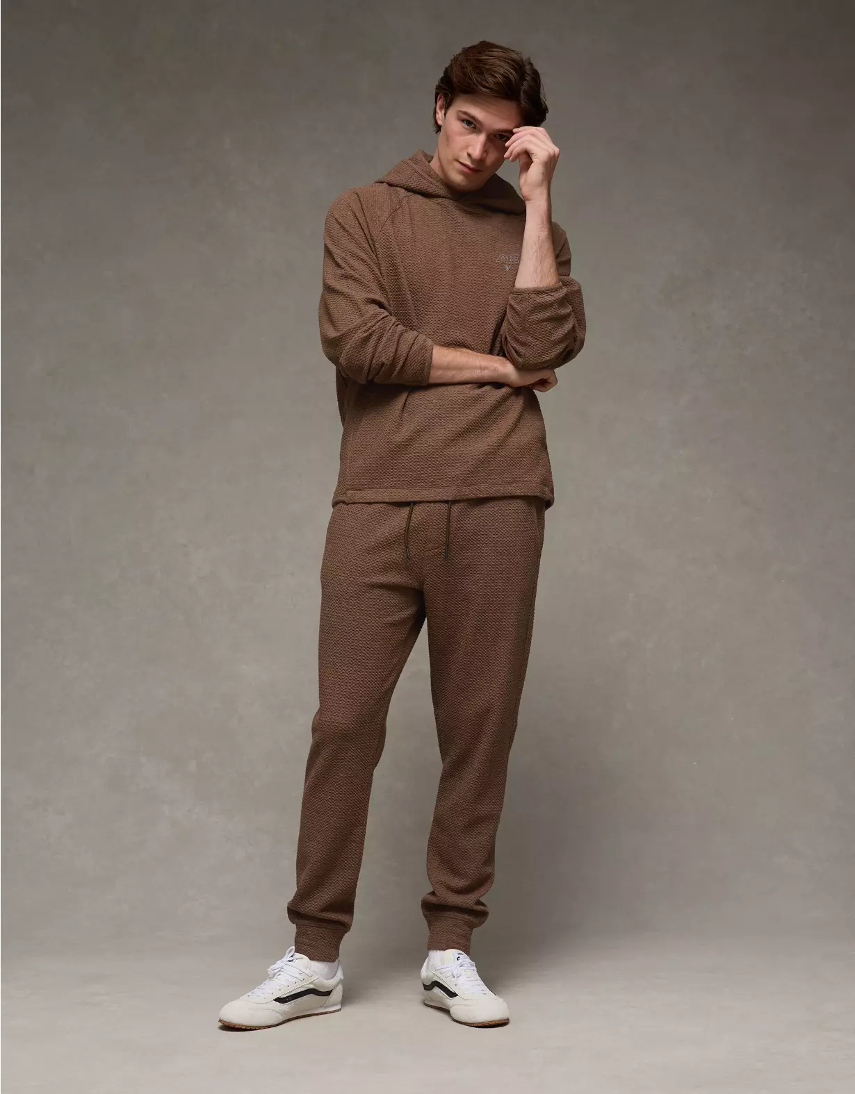 AE 24/7 Textured Fleece Jogger